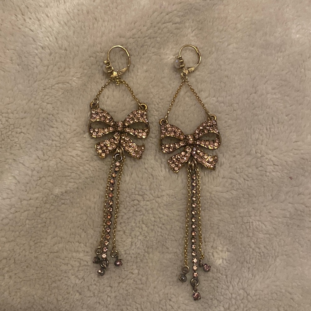 Betsy Johnson Bow drop down earrings.